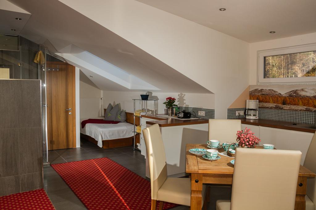 Hotel Haus Hirschpoint à Faistenau Chambre photo
